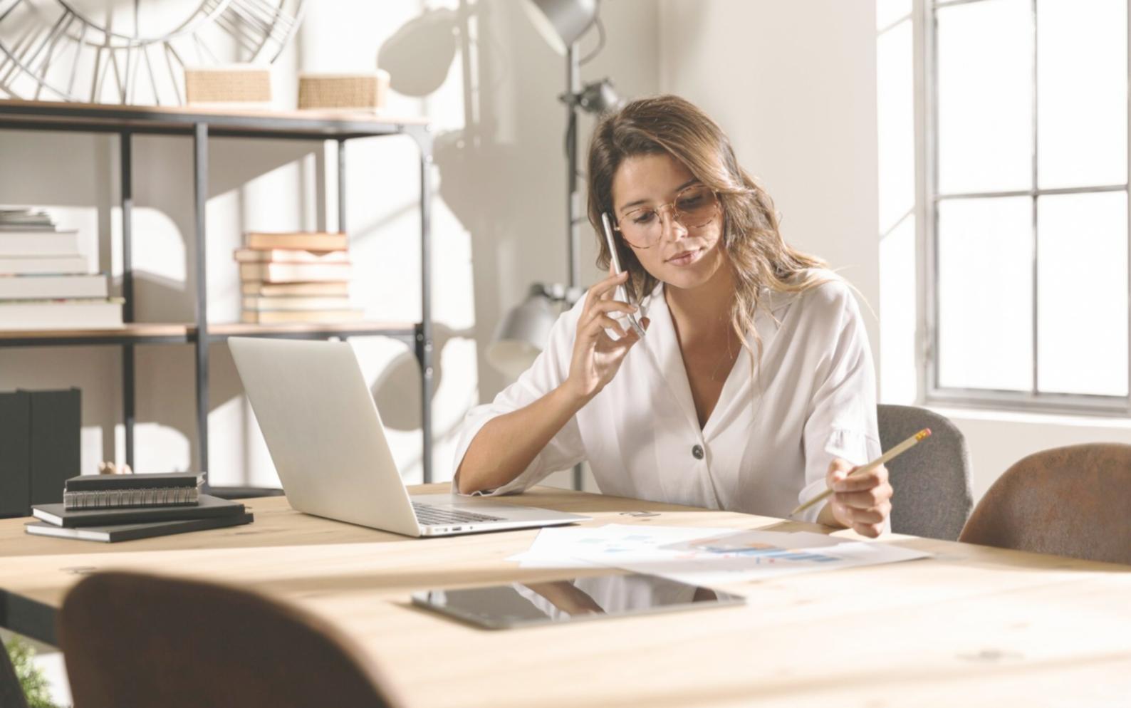 Professional financial consultation in progress